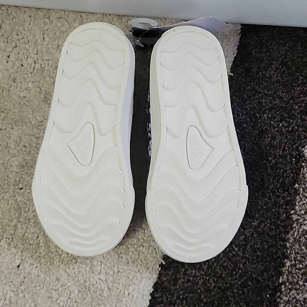 NWT OshKosh B'gosh Slip-on Toddler Sneakers Size 10 - Picture 3 of 5